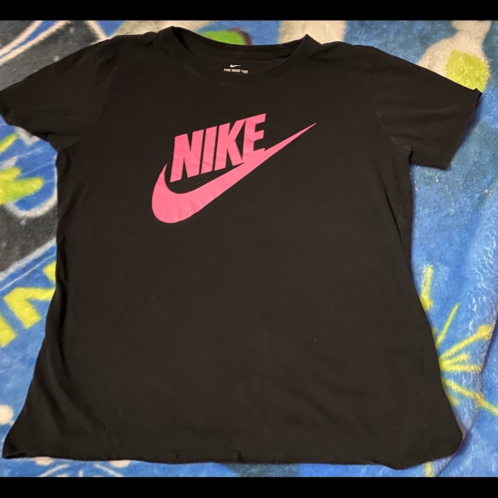 Size medium juniors Nike shirt